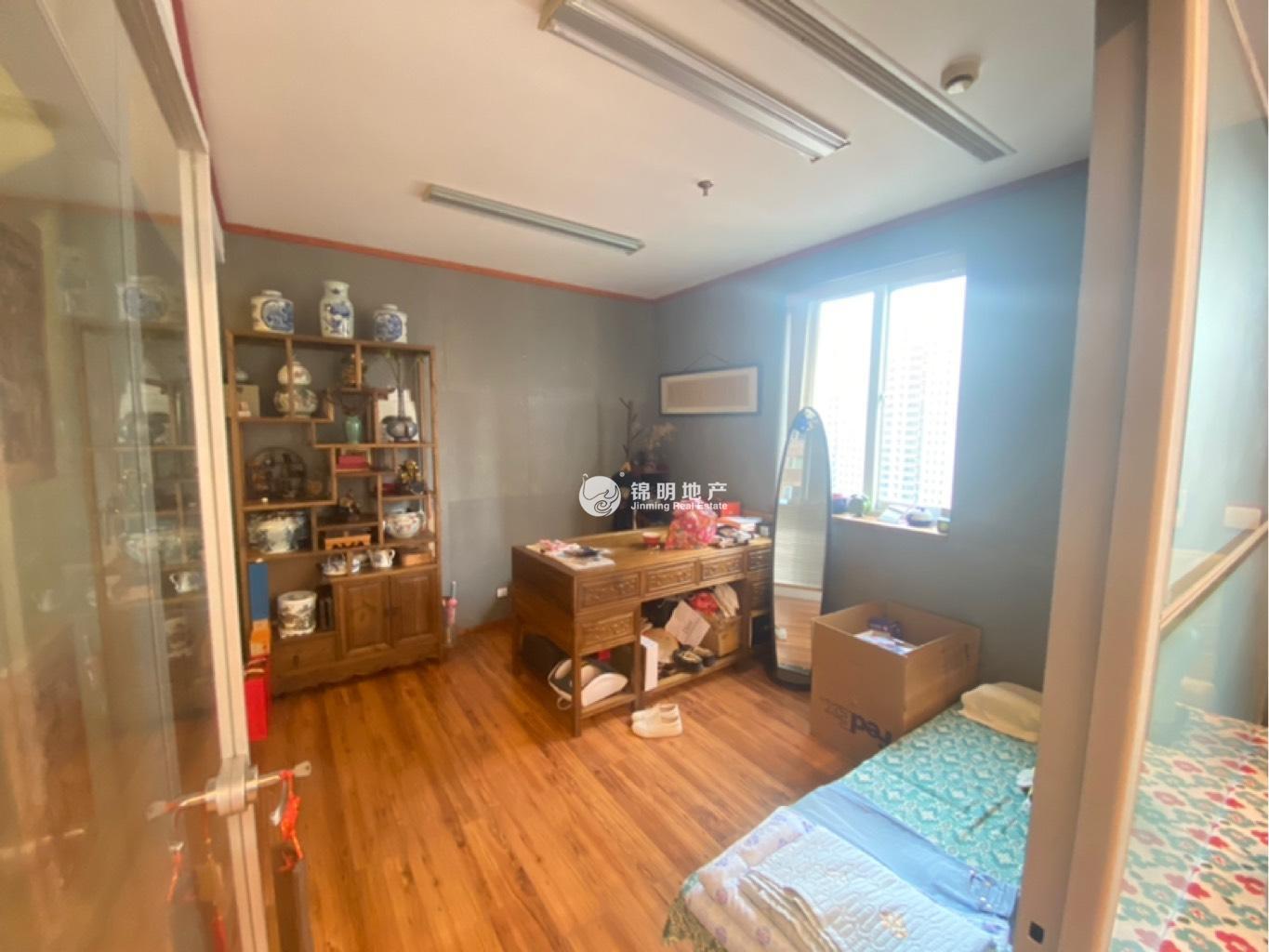 临平路飘鹰世纪大厦126平米写字楼出租